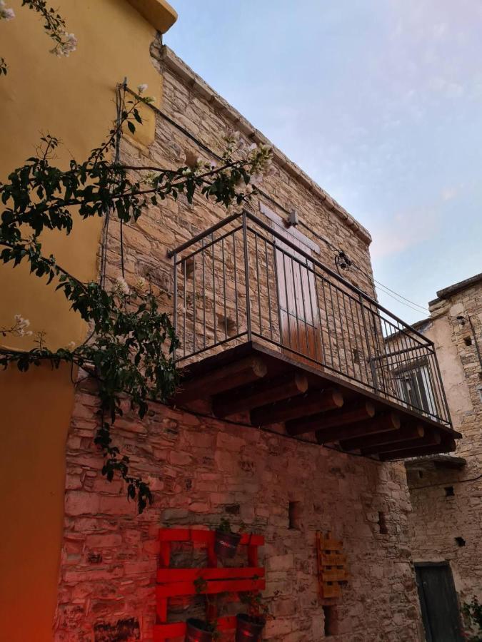 Christiana'S Stone Studios بانو يفكارا المظهر الخارجي الصورة